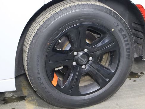 Used 2023 Dodge Charger SXT image 37