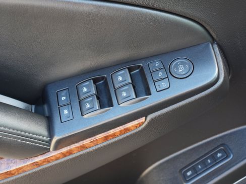 Used 2015 Chevrolet Tahoe LTZ AWD/4WD image 20