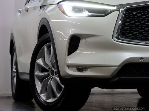 Used 2019 INFINITI QX50 Essential w/ Premium Heat Package image 4