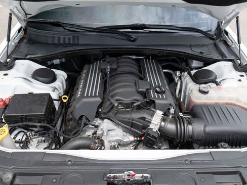 Used 2023 Chrysler 300 C RWD image 45