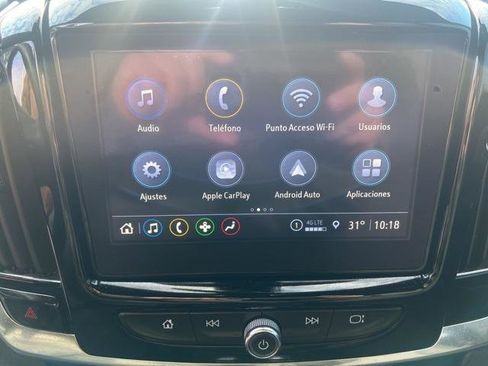 Used 2023 Chevrolet Traverse LT image 32