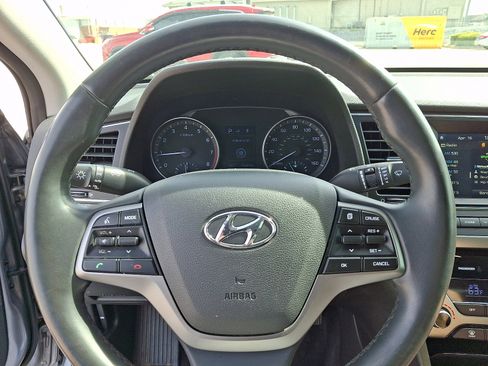 Used 2017 Hyundai Elantra Limited FWD image 26