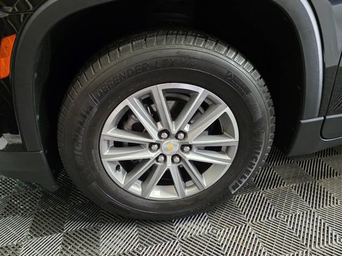 Used 2022 Chevrolet Traverse LT image 32