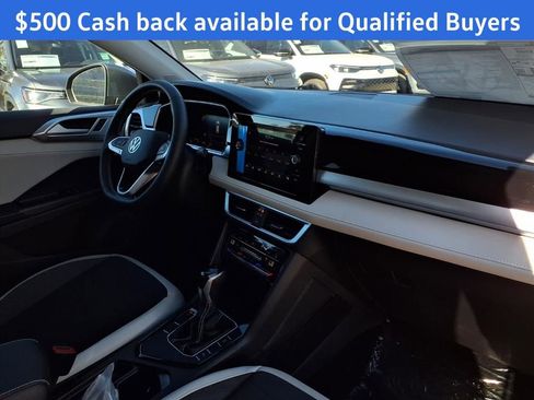 New 2026 Volkswagen Taos SE image 23