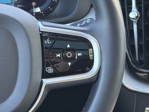 Certified 2025 Volvo XC60 B5 Plus image 20