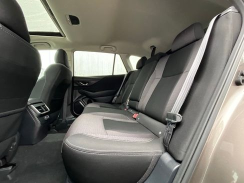 Used 2022 Subaru Outback Premium image 13