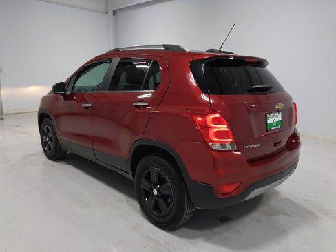 Used 2020 Chevrolet Trax LT w/ LT Convenience Package AWD/4WD image 5
