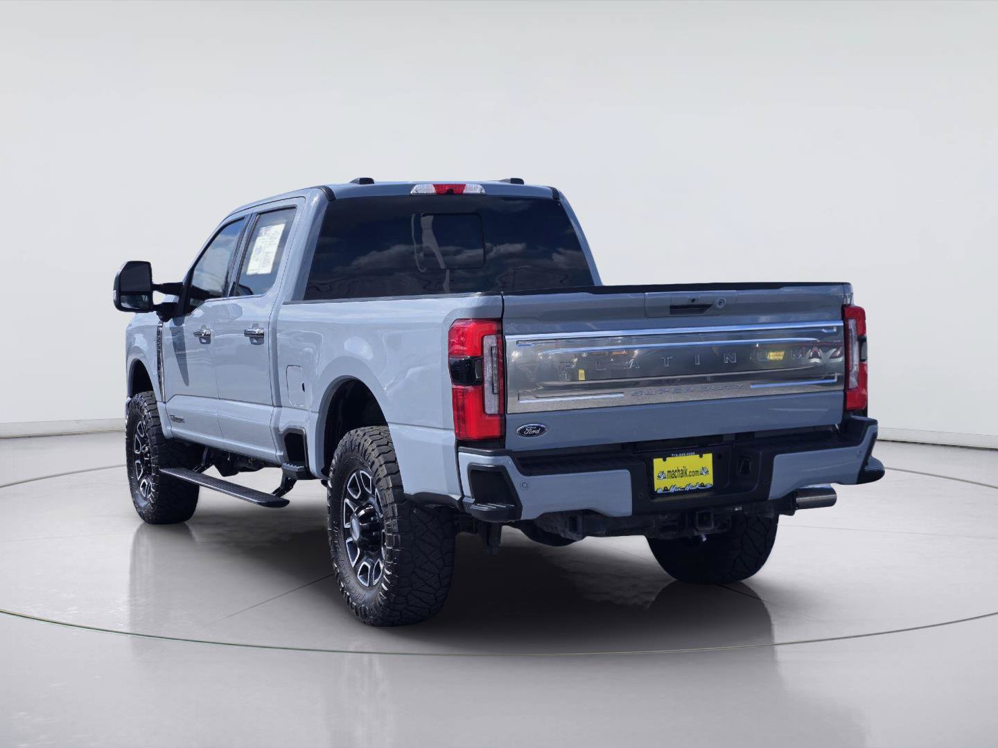 Used 2024 Ford F250 Platinum w/ FX4 Off-Road Package AWD/4WD image 6