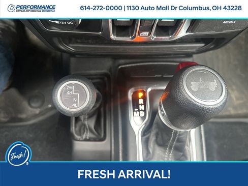 Used 2024 Jeep Wrangler Sport S image 21