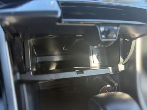 Used 2017 Honda Accord Sport image 24