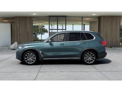 New 2026 BMW X5 xDrive40i w/ Premium Package image 4
