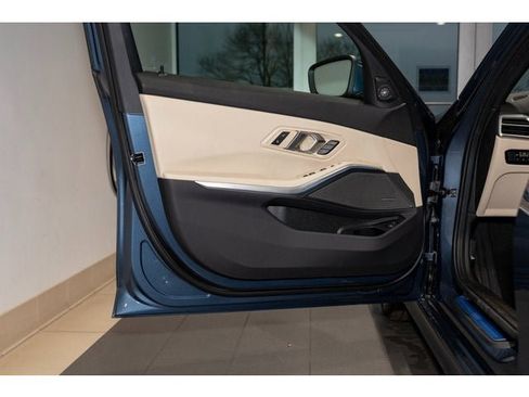 Used 2026 BMW 330i xDrive Sedan w/ Premium Package image 52