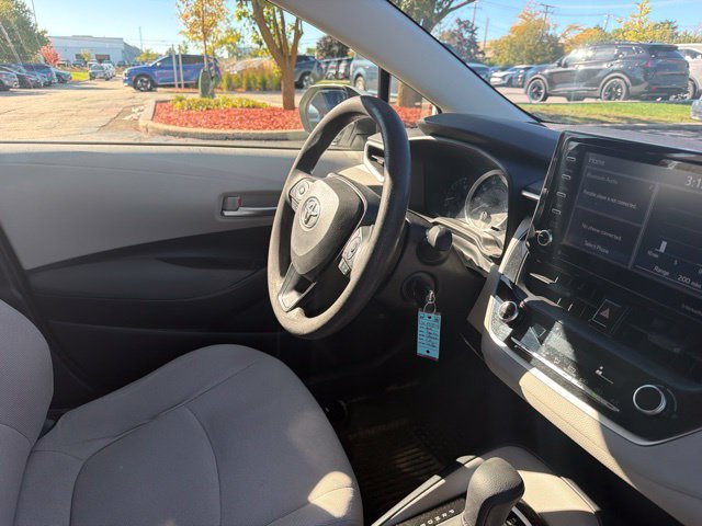 Used 2021 Toyota Corolla LE FWD image 16