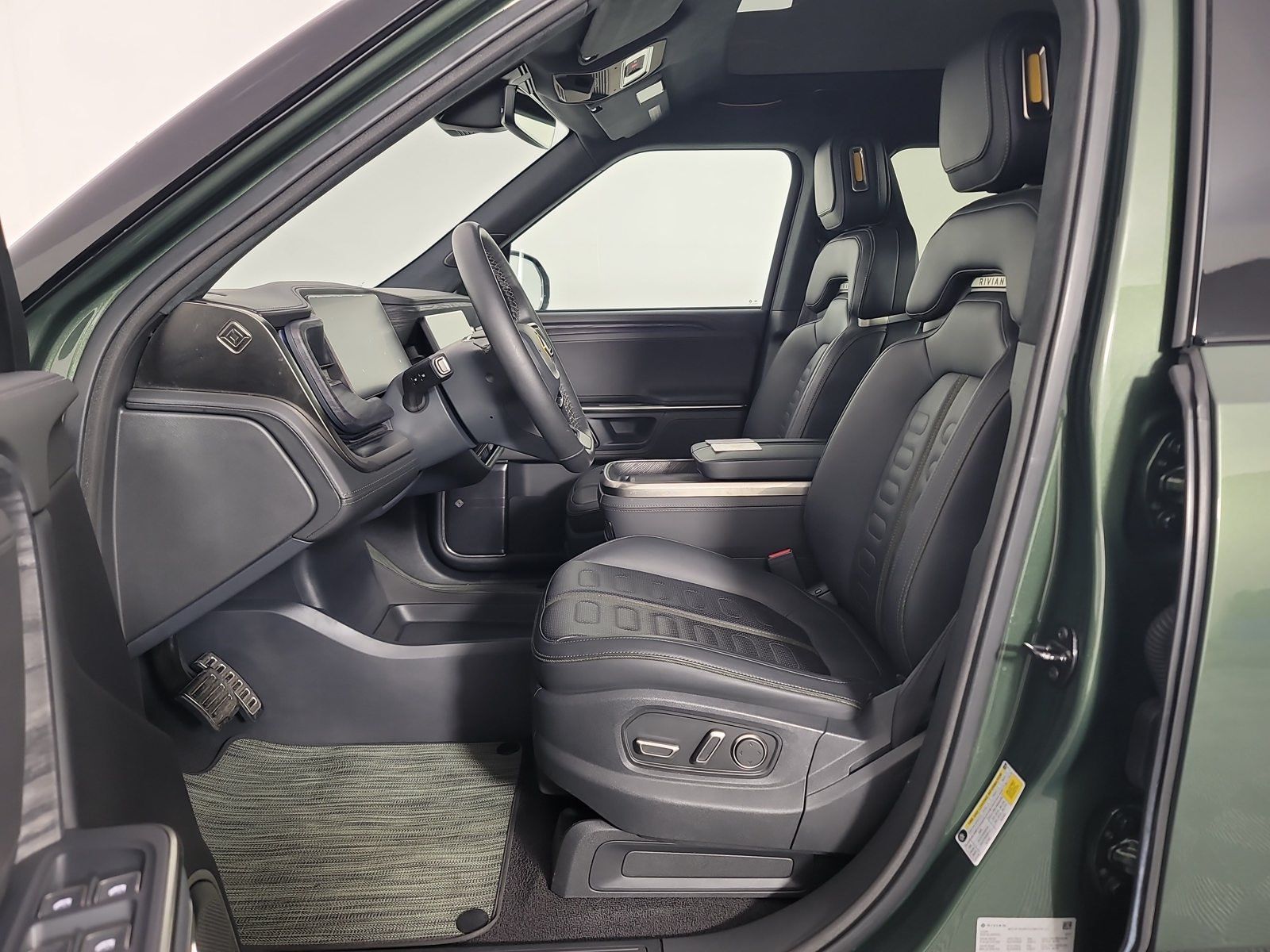 Used 2023 Rivian R1T Launch Edition AWD/4WD image 20