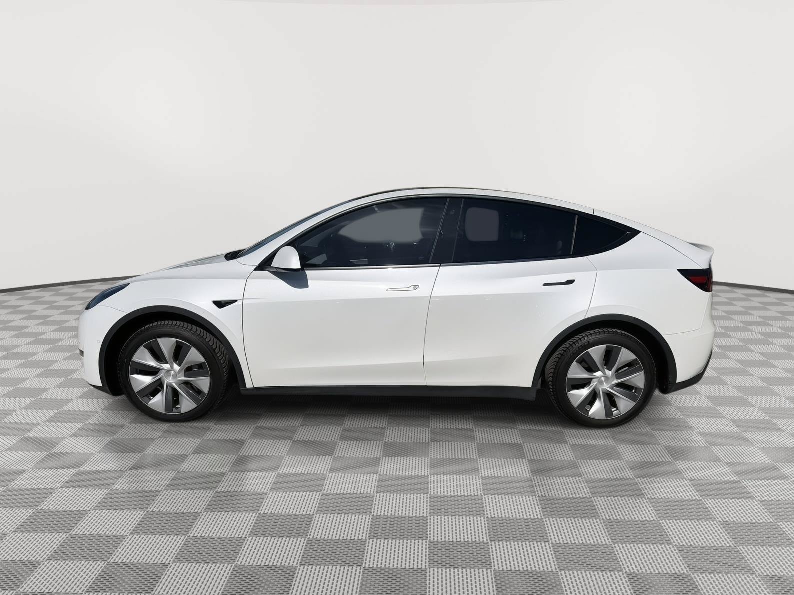 Used 2021 Tesla Model Y Long Range AWD/4WD image 4