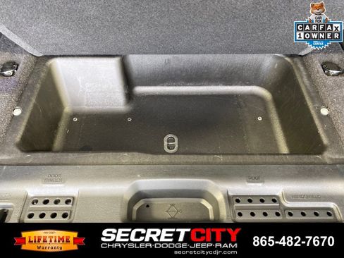 Used 2024 Jeep Wrangler High Altitude AWD/4WD image 31