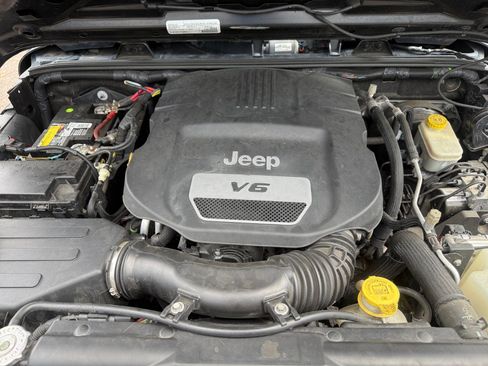 Used 2016 Jeep Wrangler Unlimited Sport w/ Quick Order Package 24S AWD/4WD image 20