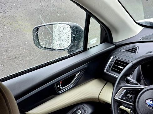 Used 2021 Subaru Ascent Premium w/ Convenience Package image 15