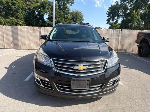 Used 2017 Chevrolet Traverse Premier FWD image 2