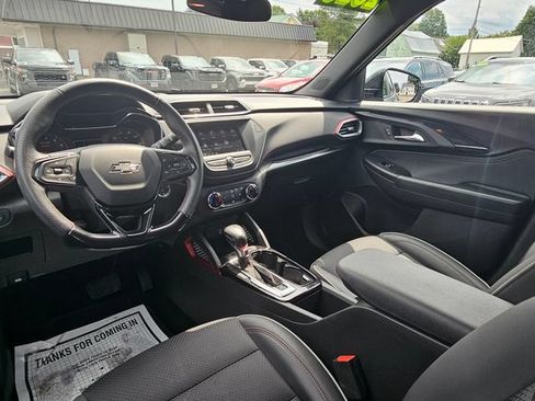 Used 2023 Chevrolet TrailBlazer RS AWD/4WD image 15