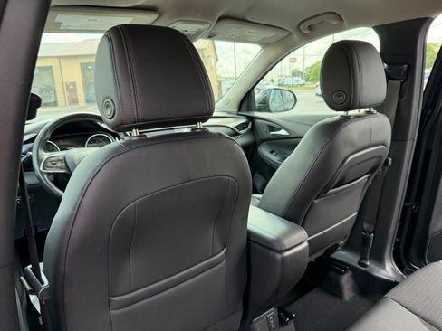 Used 2021 Buick Encore GX Preferred w/ Cold Weather Comfort Package FWD image 18