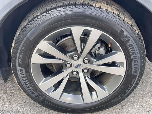 Used 2020 Ford Explorer Platinum w/ Premium Technology Package AWD/4WD image 11