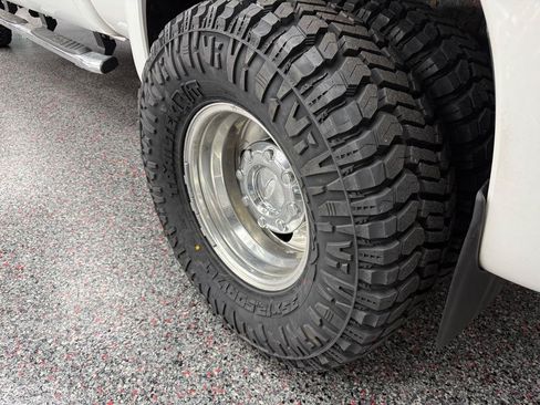 Used 2012 Ford F350 XLT w/ XLT Interior Pkg AWD/4WD image 19
