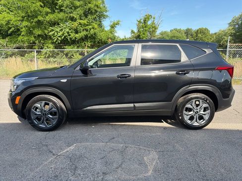 Used 2026 Kia Seltos LX FWD image 5