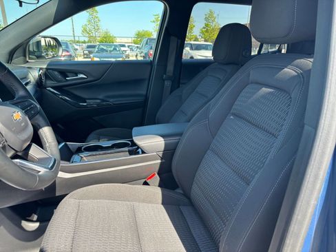Used 2025 Chevrolet Equinox LT FWD image 24