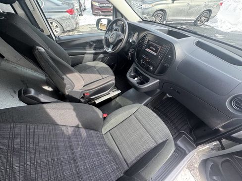 Used 2019 Mercedes-Benz Metris Passenger image 25