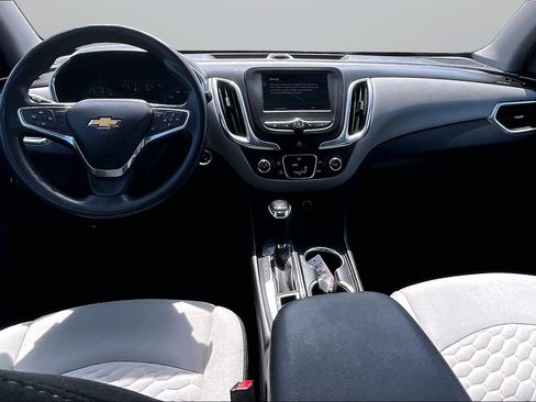 Used 2019 Chevrolet Equinox LS FWD image 13