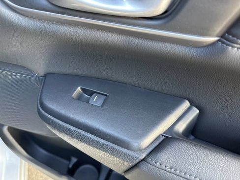 Used 2020 Honda CR-V Touring image 32