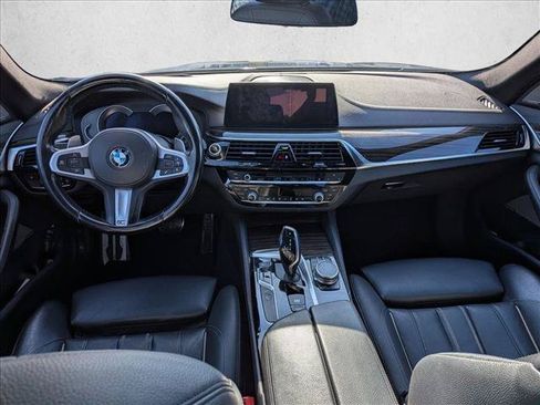Used 2018 BMW 530e RWD image 16