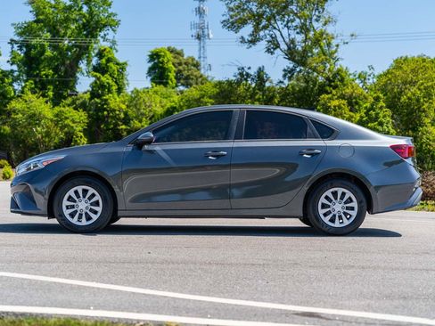 Used 2024 Kia Forte LX image 4