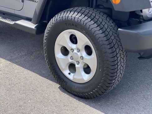 Used 2013 Jeep Wrangler Sport AWD/4WD image 50