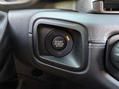 Used 2025 Jeep Wrangler Unlimited Rubicon 4xe w/ Convenience Group image 31