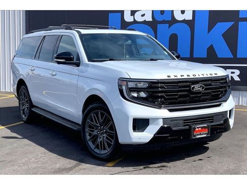 New 2026 Ford Expedition Max Platinum w/ Stealth Appearance Package AWD/4WD image 2