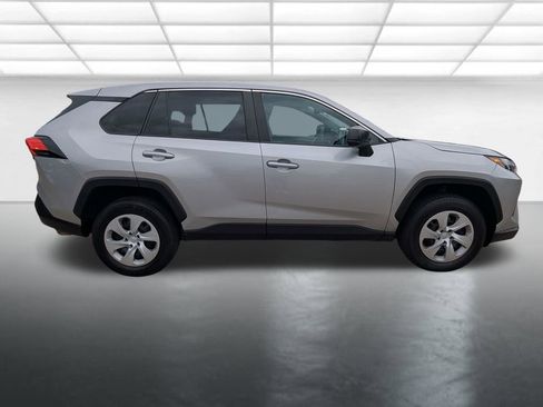 Used 2024 Toyota RAV4 LE AWD/4WD image 27