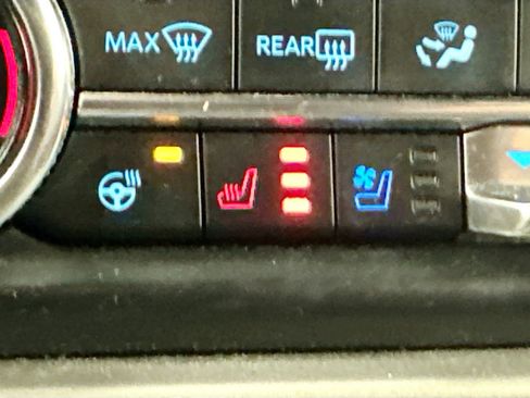 Used 2022 Ford Expedition Max Limited image 25