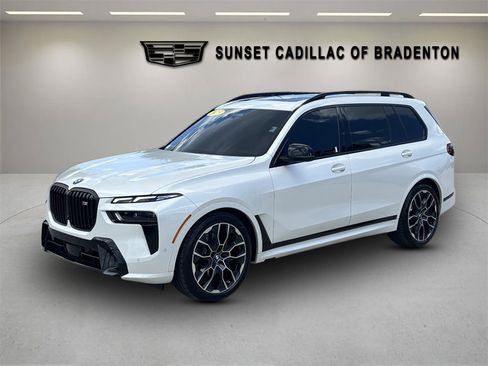 Used 2025 BMW X7 M60i AWD/4WD image 7