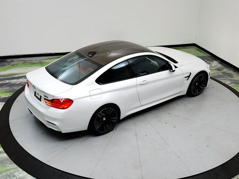Used 2015 BMW M4 Coupe RWD image 32