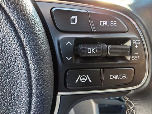 Used 2022 Kia Niro LXS image 25