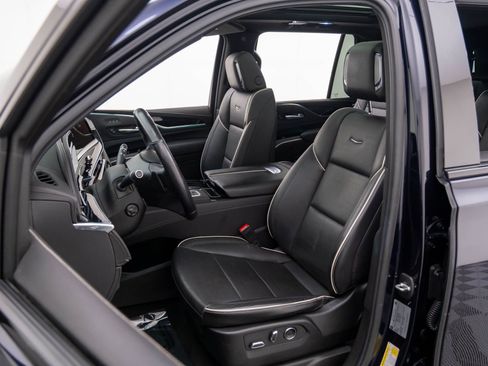 Used 2021 Cadillac Escalade Sport w/ Driver Assist Tech Package image 11