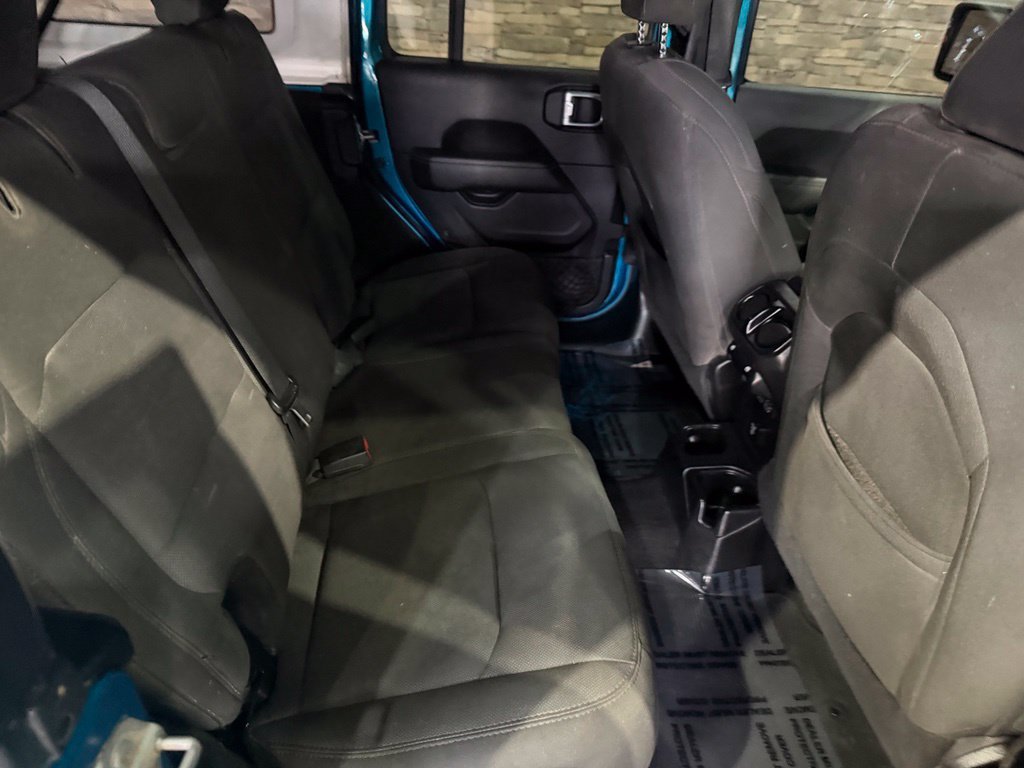 Used 2019 Jeep Wrangler Unlimited Sahara w/ Safety Group AWD/4WD image 3