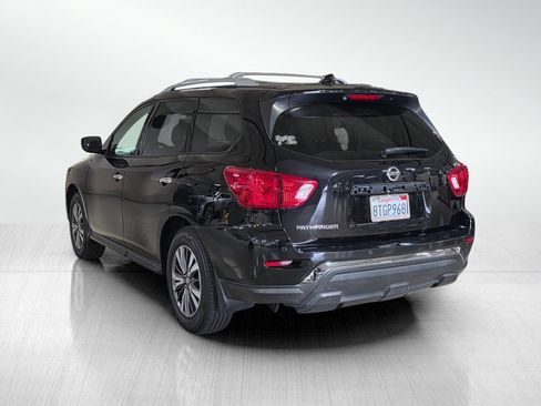 Used 2019 Nissan Pathfinder S FWD image 5