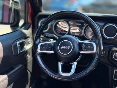 Used 2021 Jeep Wrangler Unlimited Sahara AWD/4WD image 19