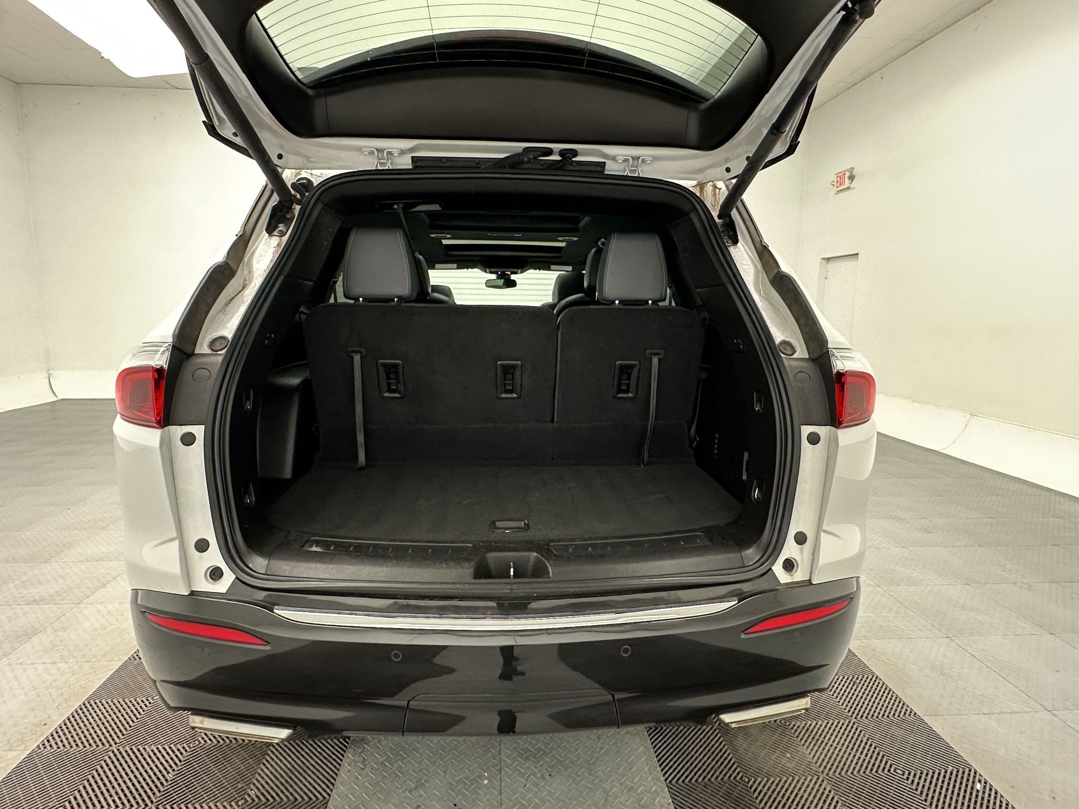 Certified 2023 Buick Enclave Essence w/ Experience Buick Package AWD/4WD image 23