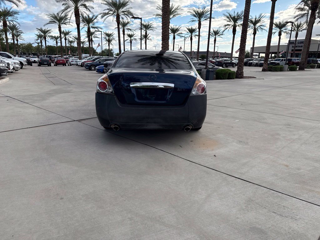 Used 2011 Nissan Altima 2.5 SL w/ 2.5SL Pkg FWD image 4