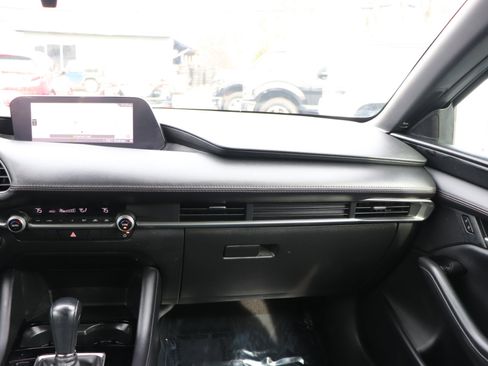 Used 2024 MAZDA MAZDA3 s image 18