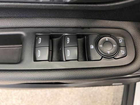 Used 2020 GMC Terrain Denali w/ Denali Premium Package AWD/4WD image 17